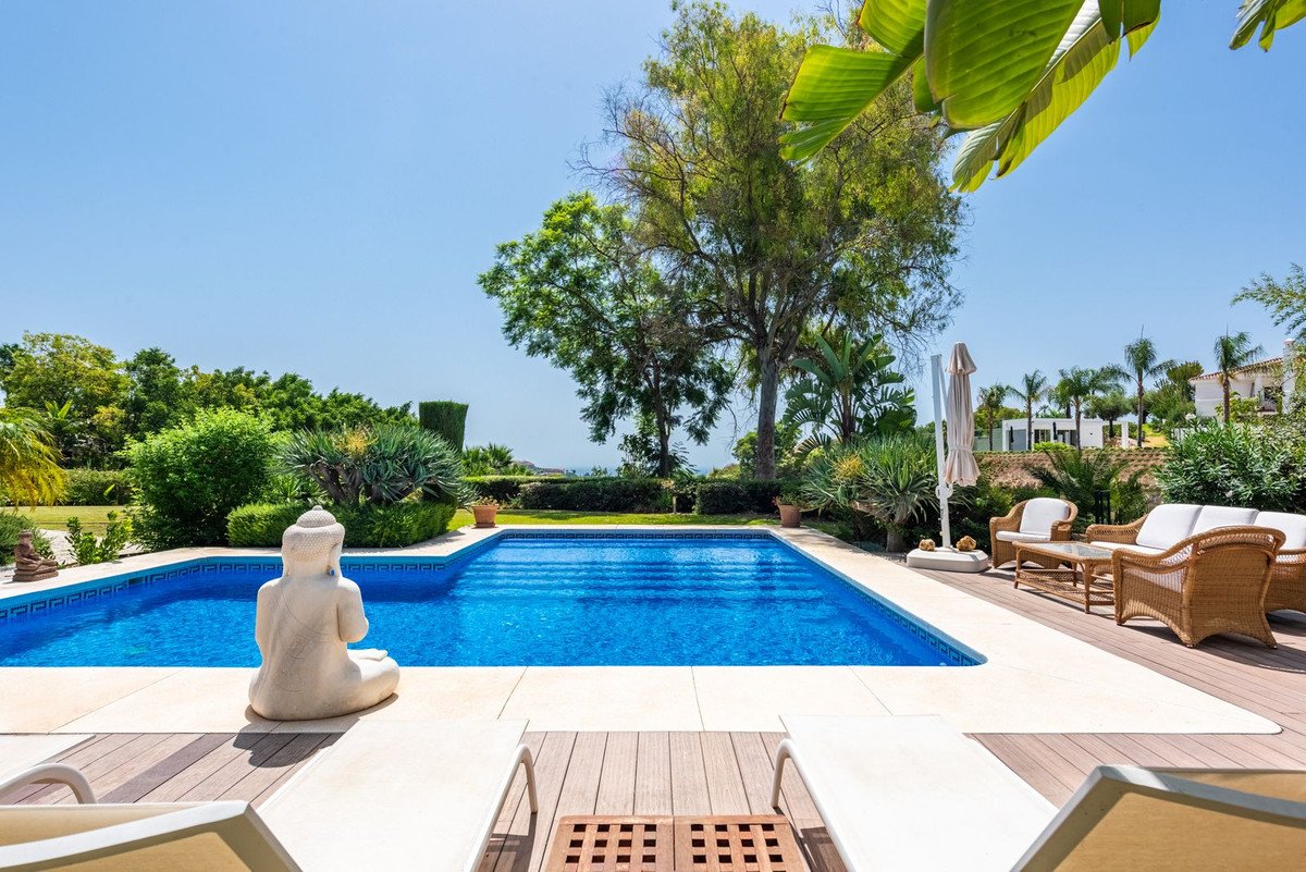 5 Bed Detached Villa in Nueva Andalucía