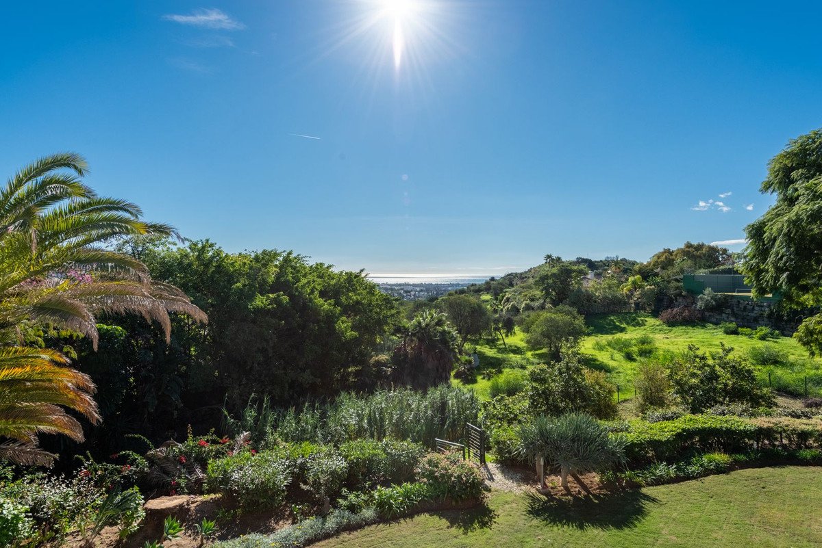 5 Bed Detached Villa in Nueva Andalucía