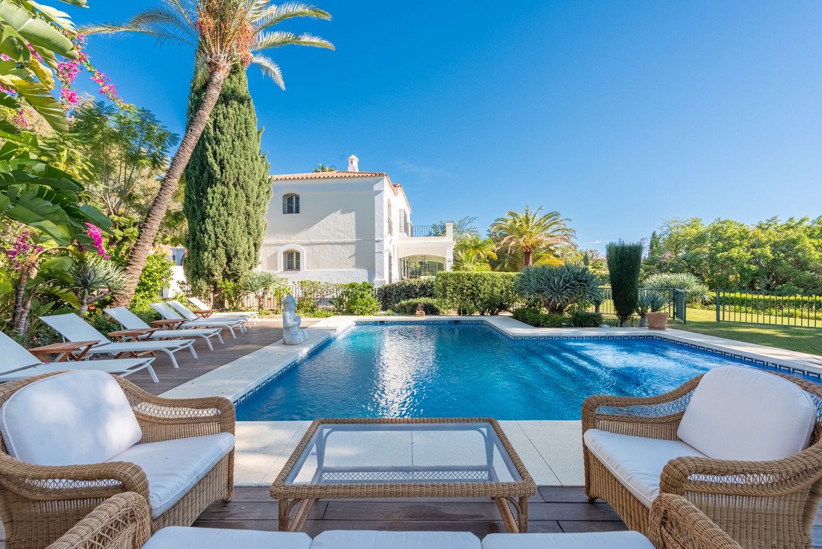 5 Bed Detached Villa in Nueva Andalucía
