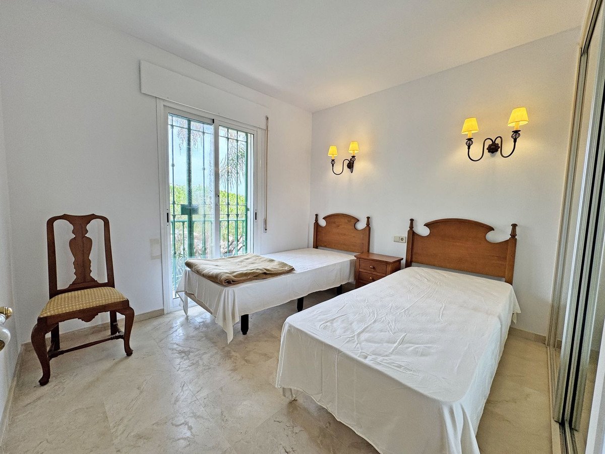 2 Bed Middle Floor Apartment in Carib Playa