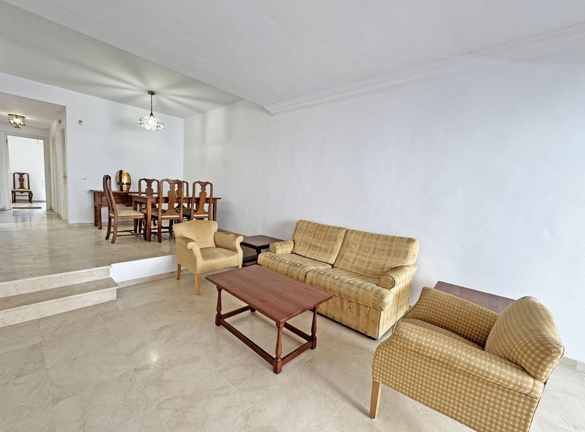 2 Bed Middle Floor Apartment in Carib Playa