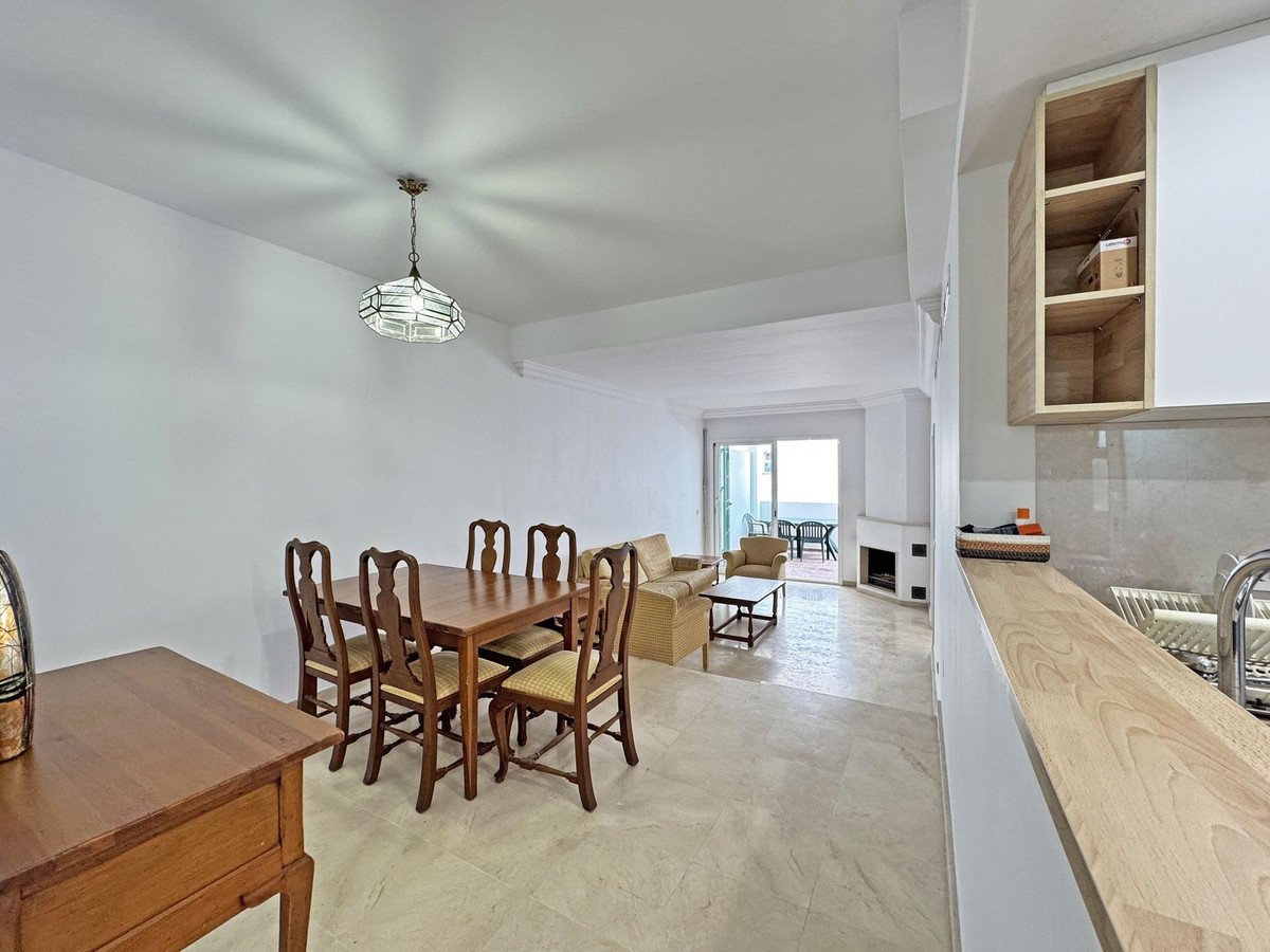 2 Bed Middle Floor Apartment in Carib Playa