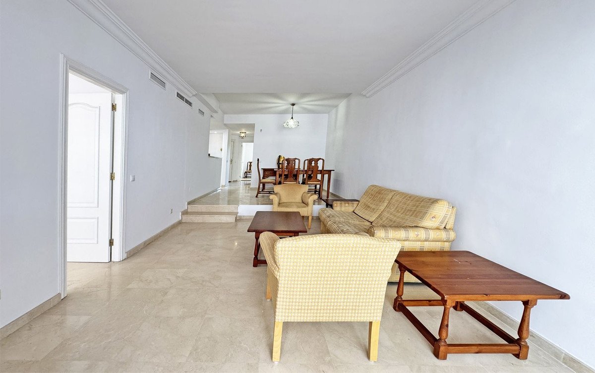 2 Bed Middle Floor Apartment in Carib Playa