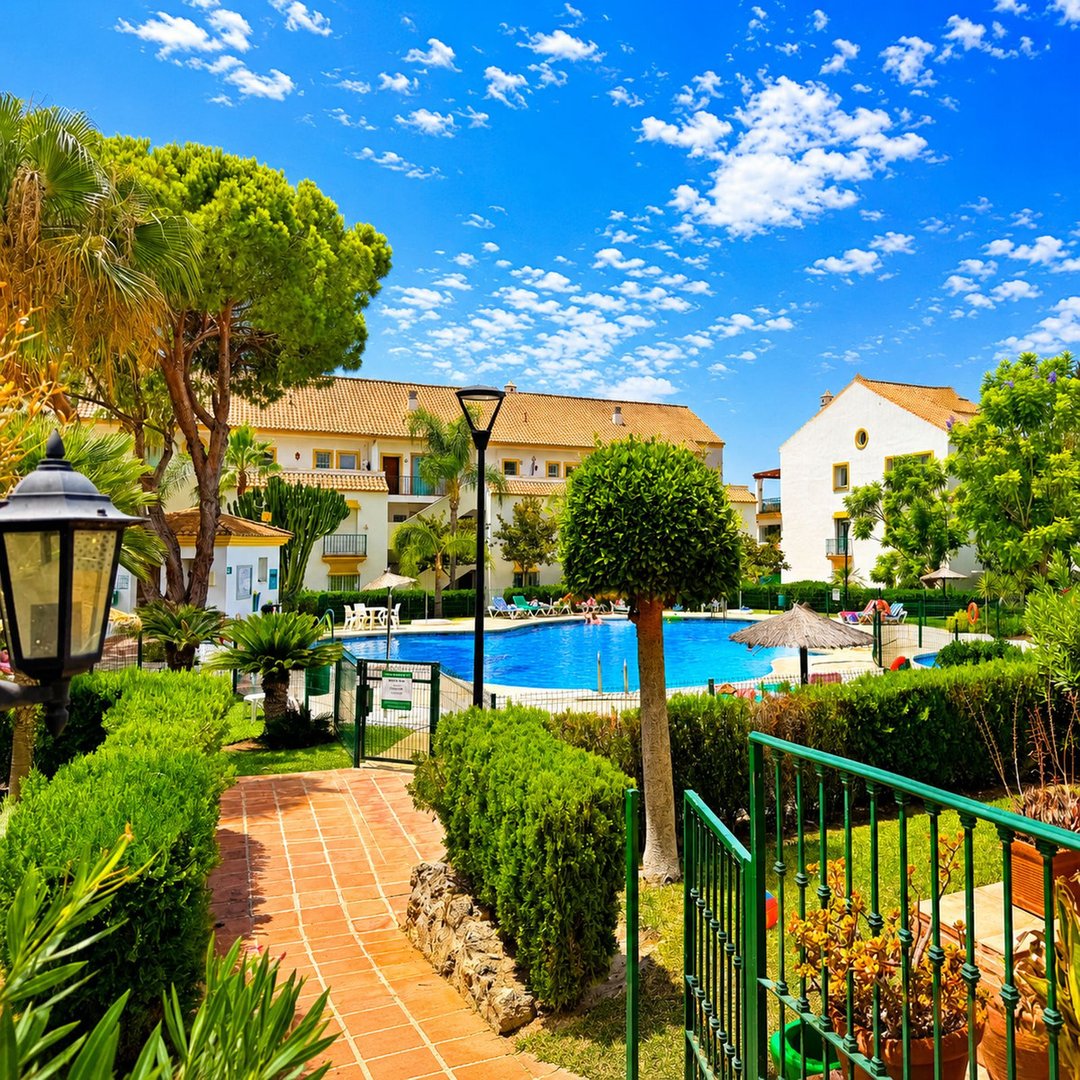 2 Bed Middle Floor Apartment in Carib Playa