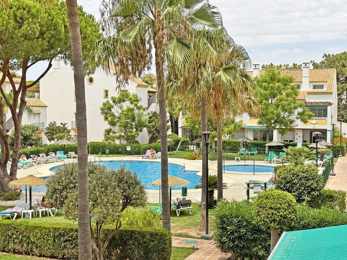 2 Bed Middle Floor Apartment in Carib Playa