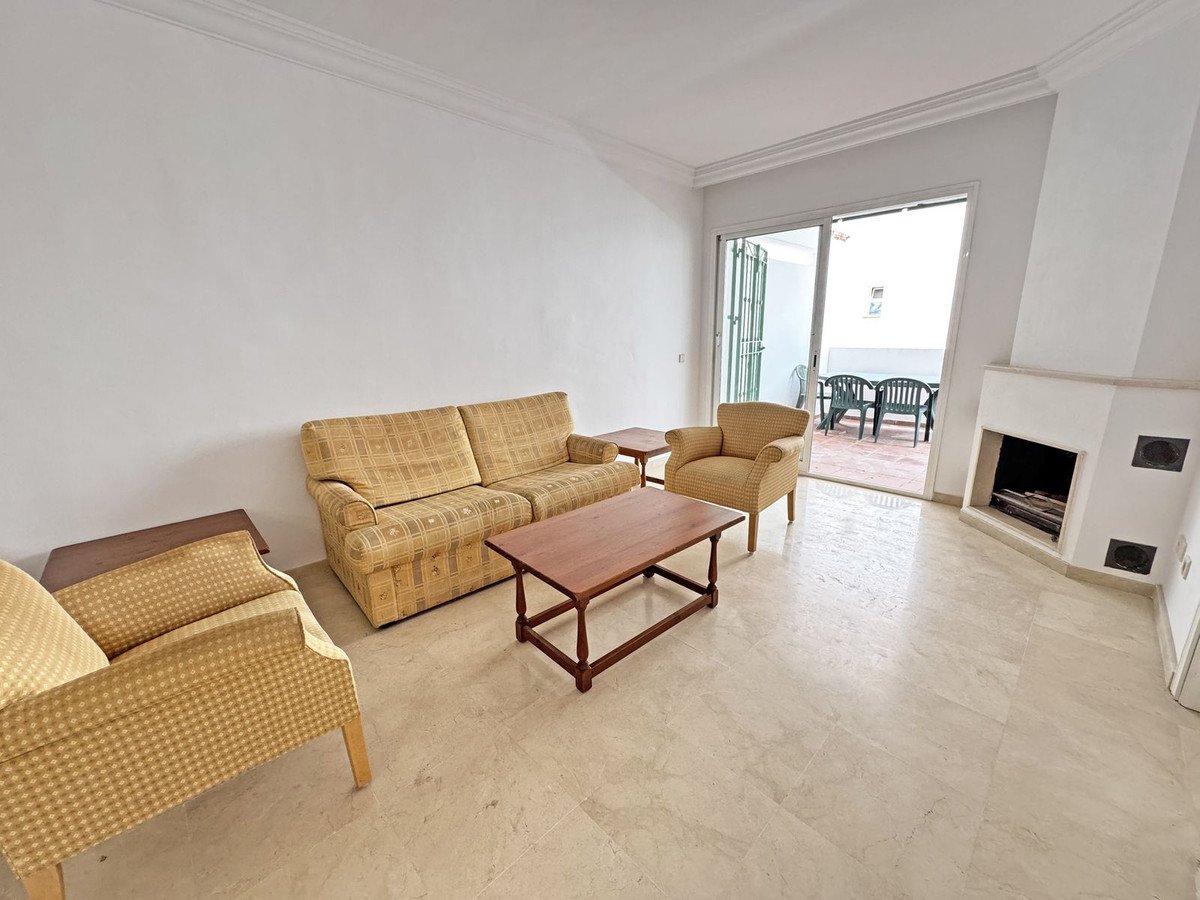 2 Bed Middle Floor Apartment in Carib Playa