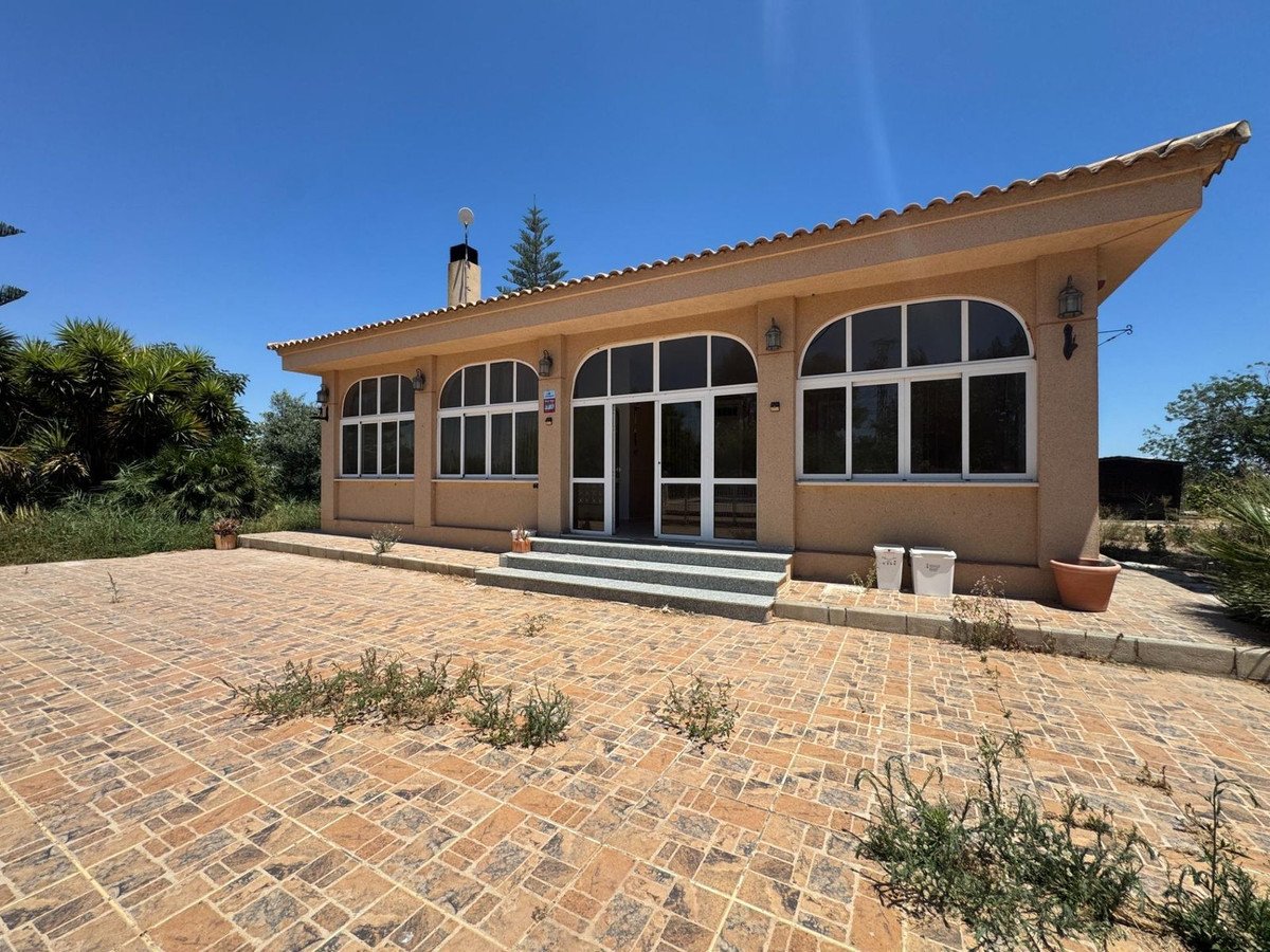 5 Bed Finca - Cortijo in Dolores