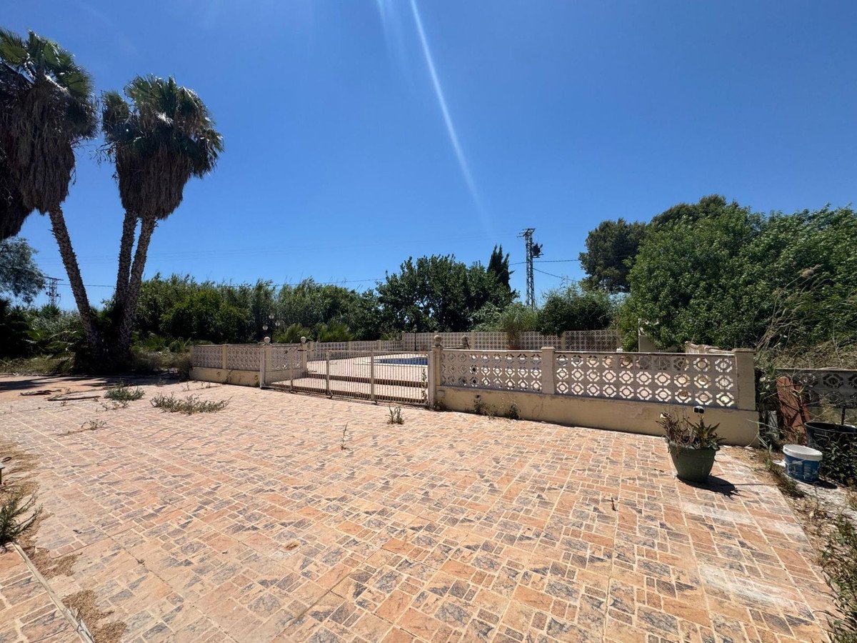 5 Bed Finca - Cortijo in Dolores