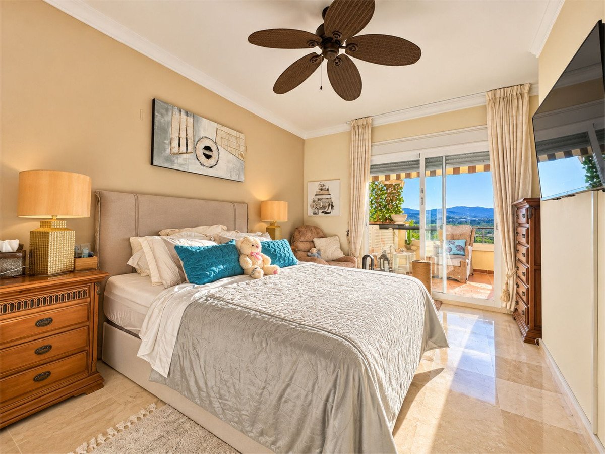 2 Bed Middle Floor Apartment in La Cala Hills
