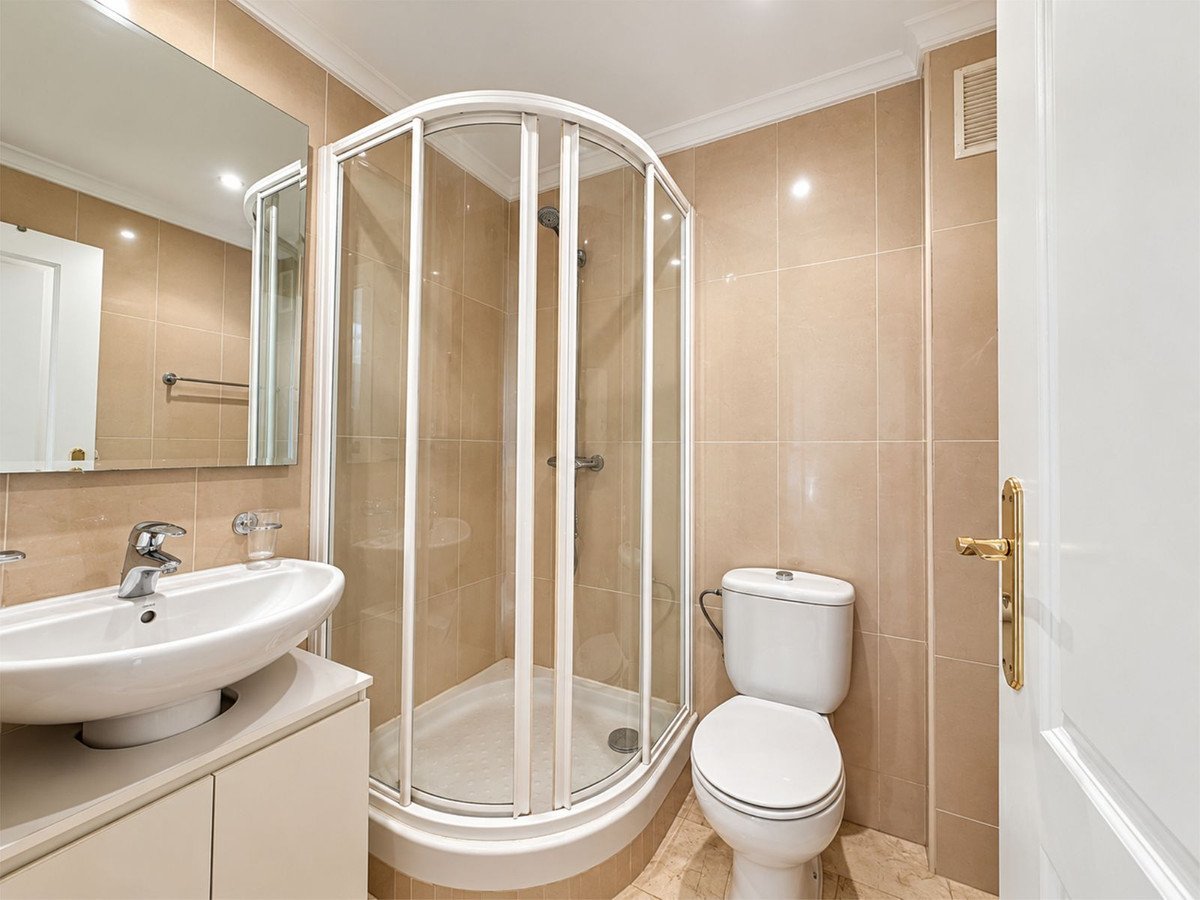 2 Bed Middle Floor Apartment in La Cala Hills