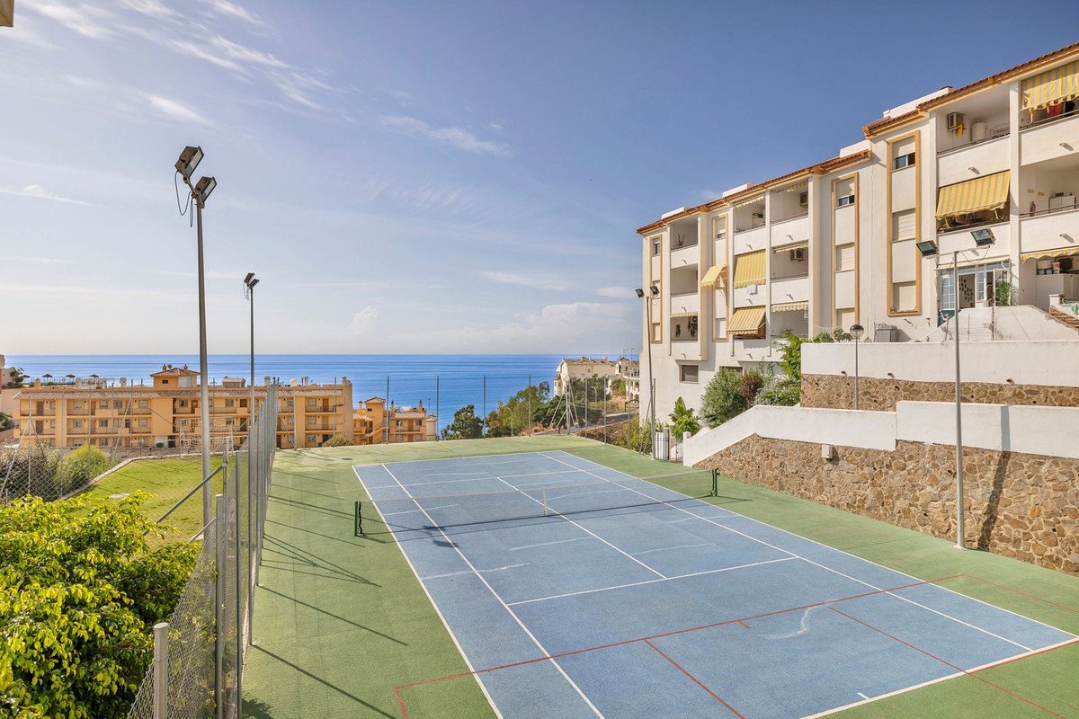 3 Bed Middle Floor Apartment in Benalmadena