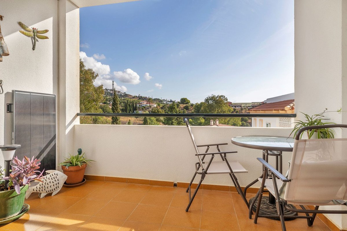 3 Bed Middle Floor Apartment in Benalmadena