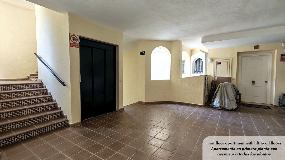 3 Bed Middle Floor Apartment in Bahía de Marbella