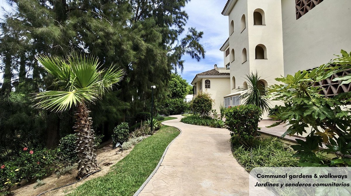 3 Bed Middle Floor Apartment in Bahía de Marbella