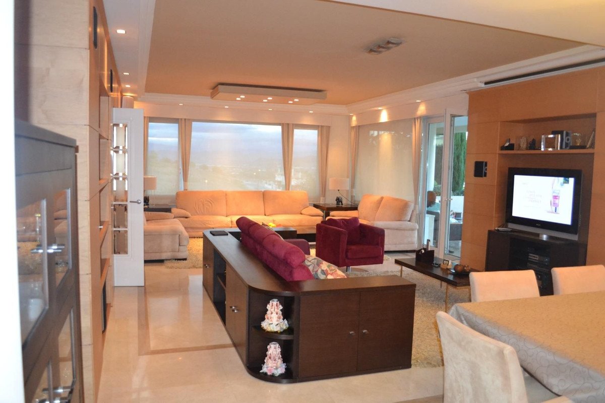 7 Bed Detached Villa in Alhaurín de la Torre