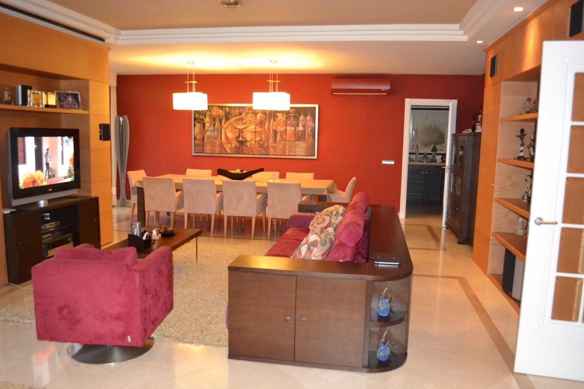 7 Bed Detached Villa in Alhaurín de la Torre