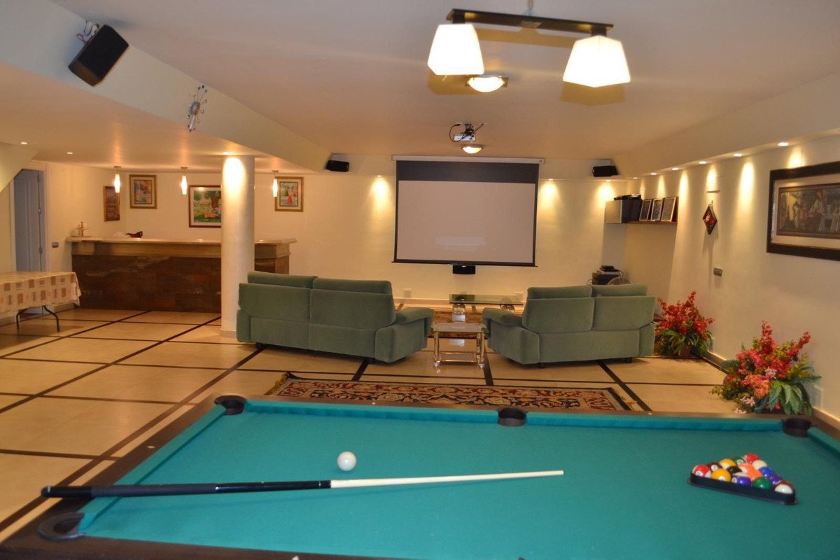 7 Bed Detached Villa in Alhaurín de la Torre