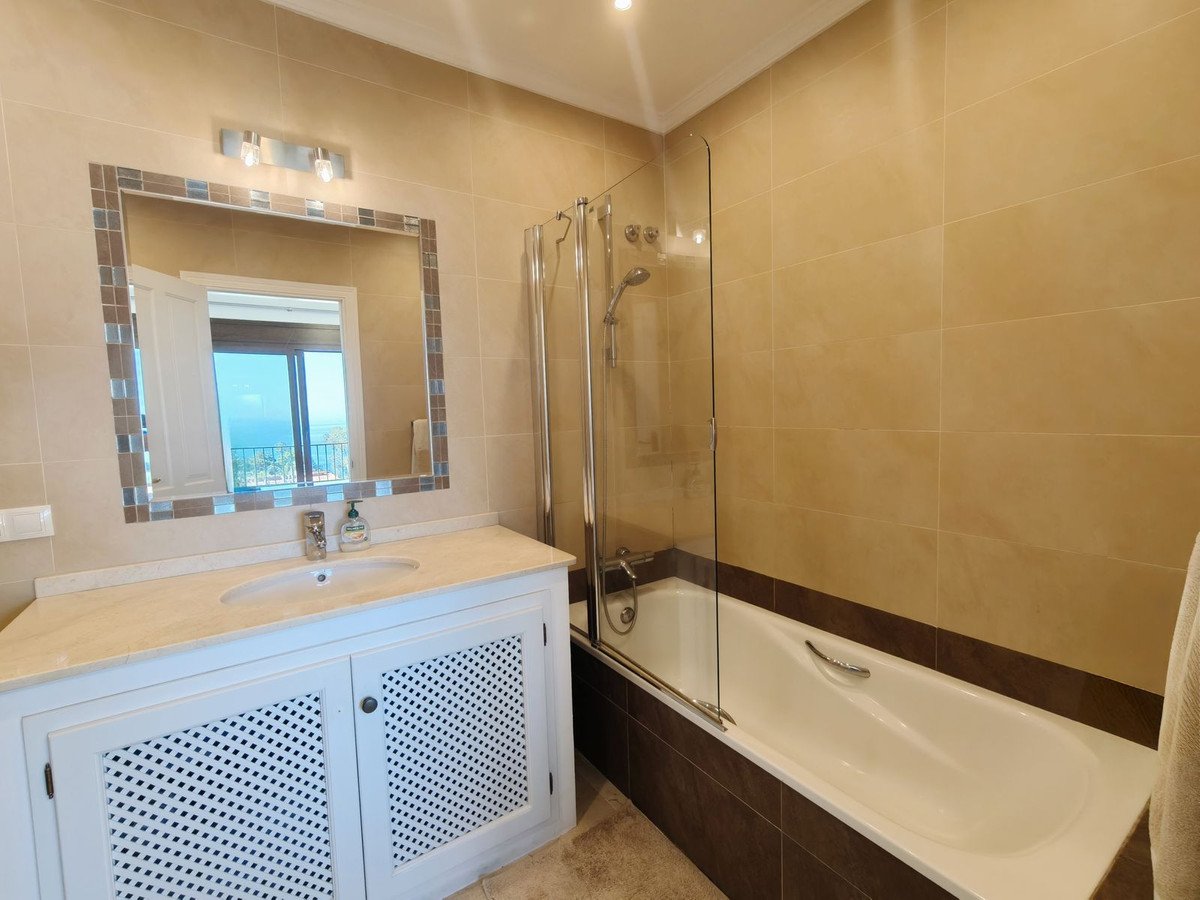 5 Bed Detached Villa in San Diego