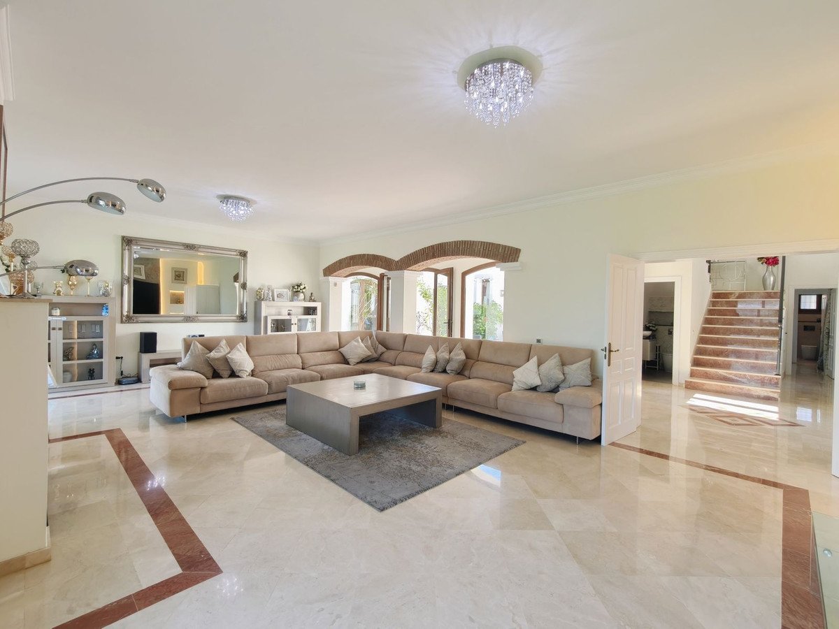 5 Bed Detached Villa in San Diego