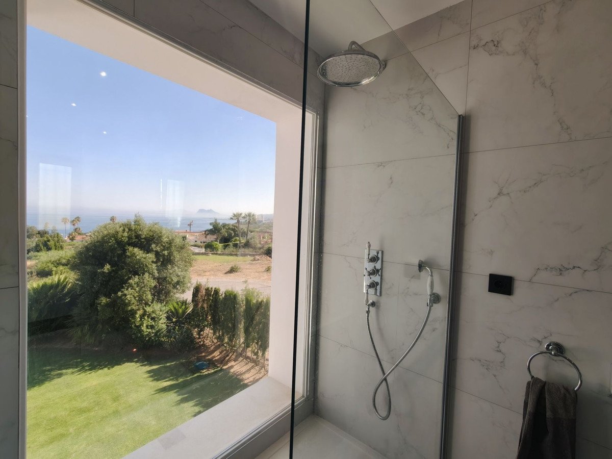 5 Bed Detached Villa in San Diego