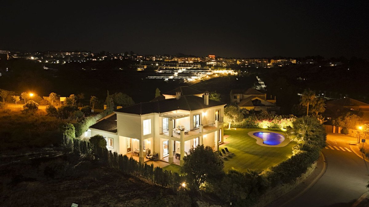 5 Bed Detached Villa in San Diego