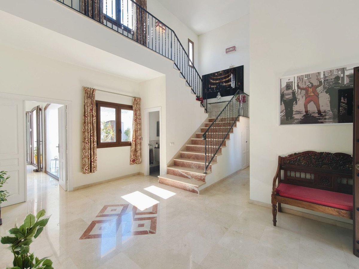 5 Bed Detached Villa in San Diego