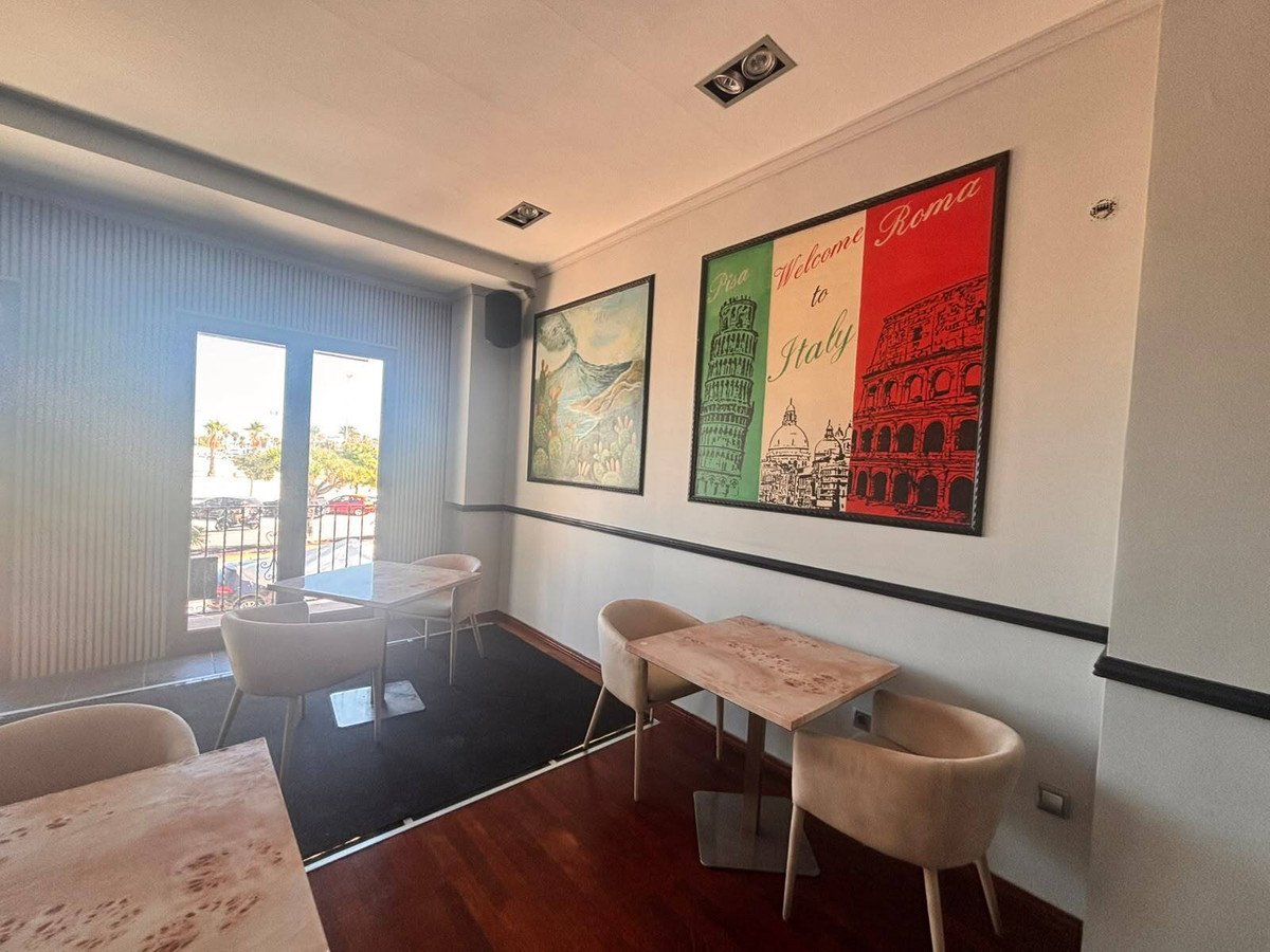 Commercial in Denia