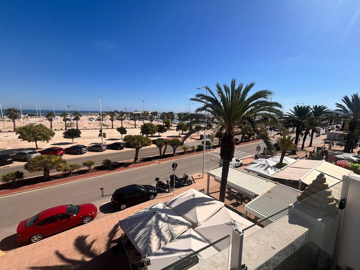 Commercial in Denia