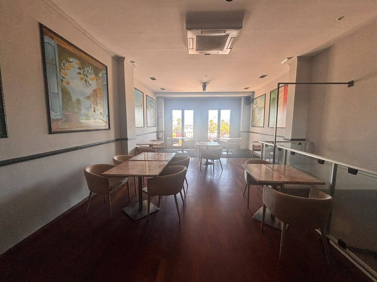 Commercial in Denia