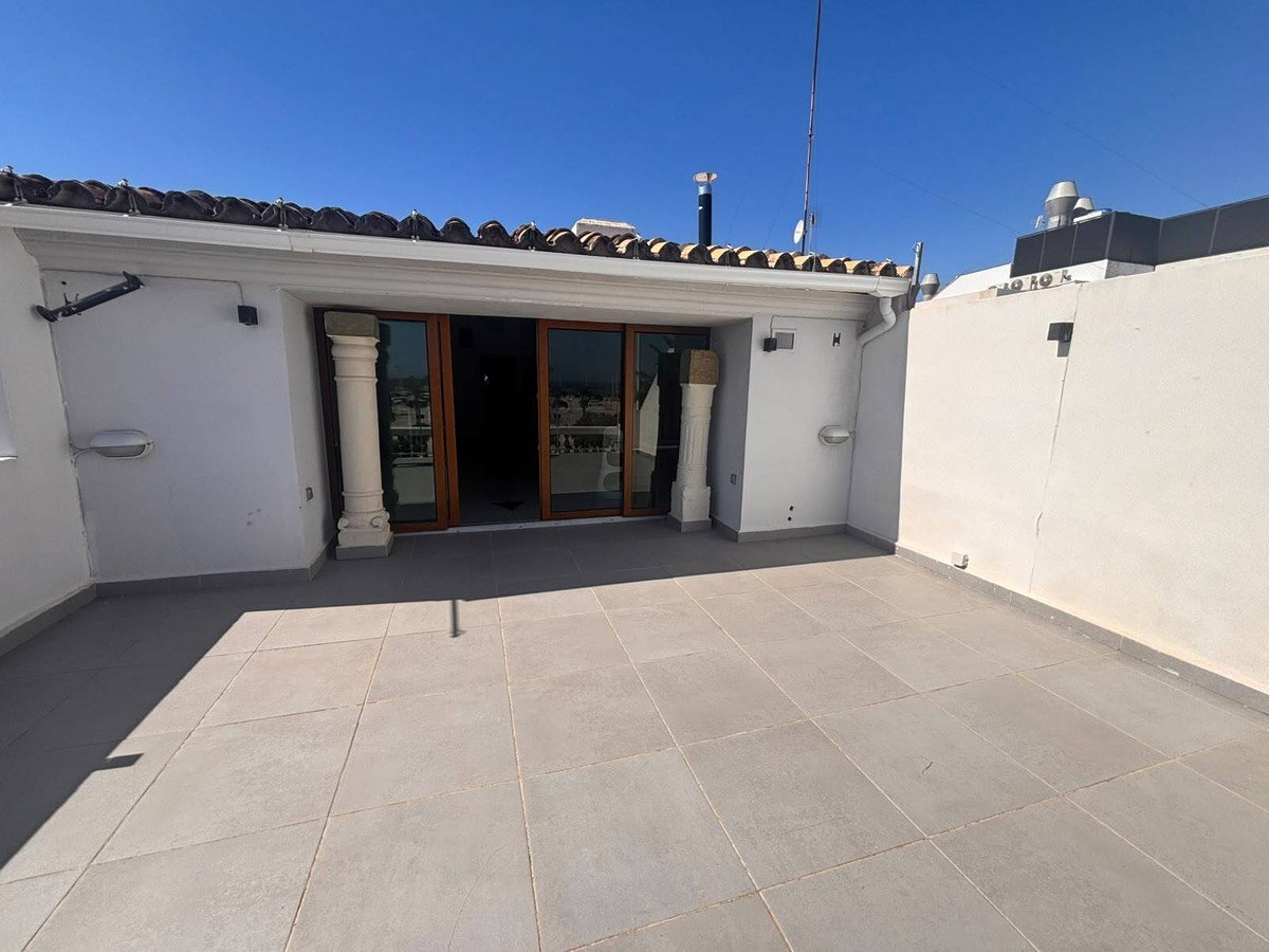 Commercial in Denia