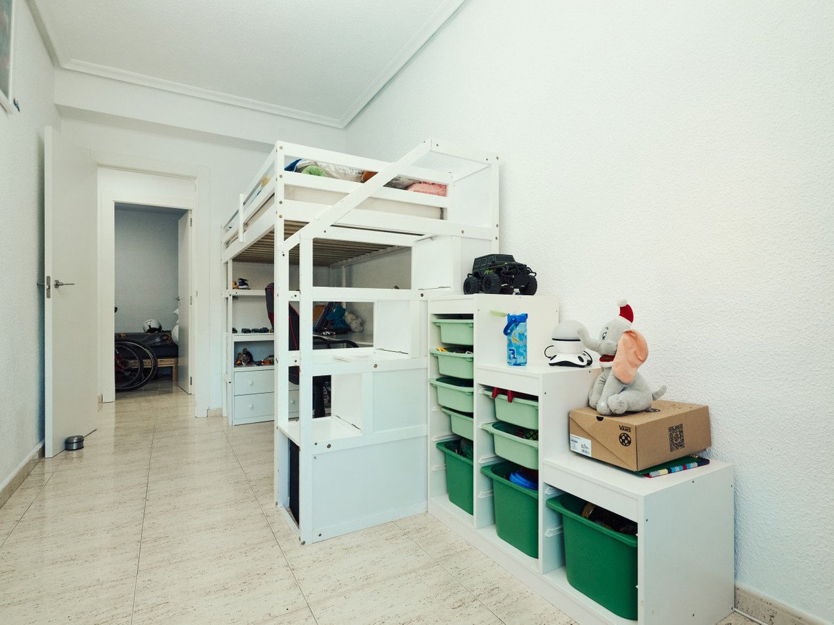 4 Bed Middle Floor Apartment in Dolores