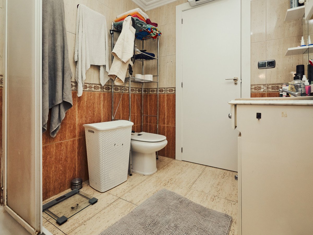 4 Bed Middle Floor Apartment in Dolores