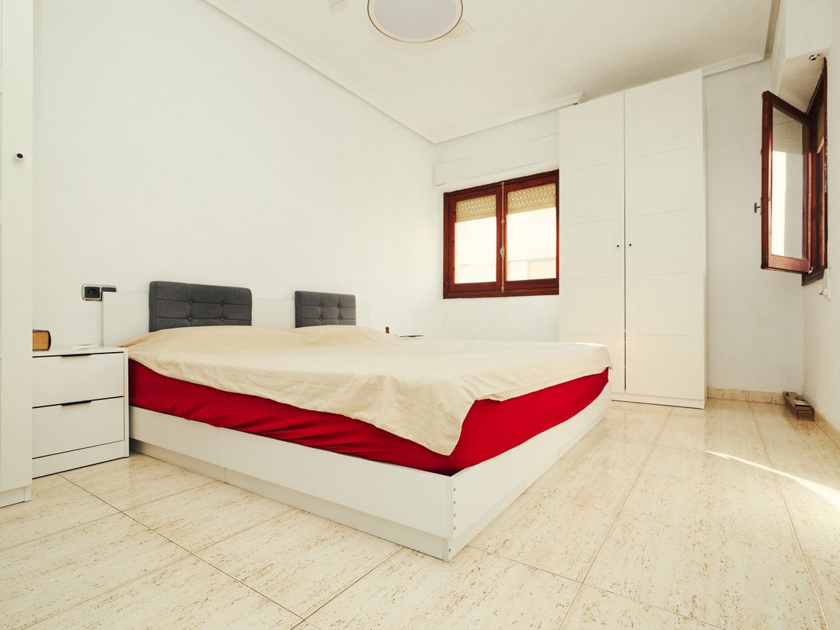 4 Bed Middle Floor Apartment in Dolores