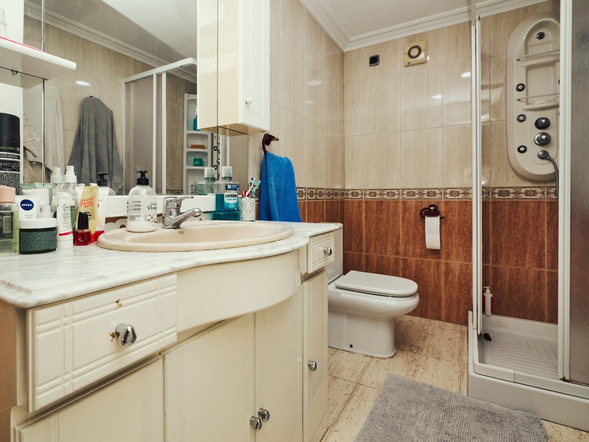 4 Bed Middle Floor Apartment in Dolores