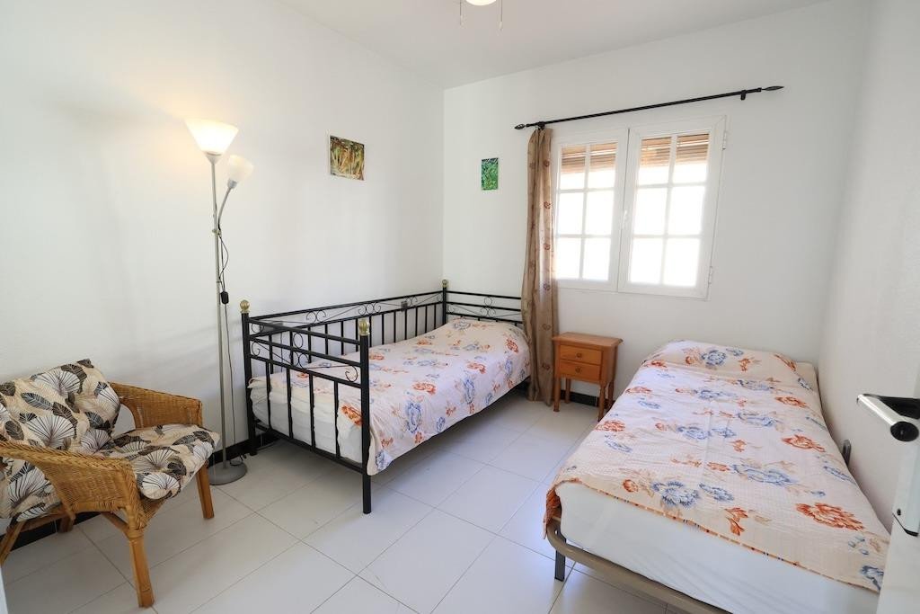 2 Bed Ground Floor Apartment in Los Altos