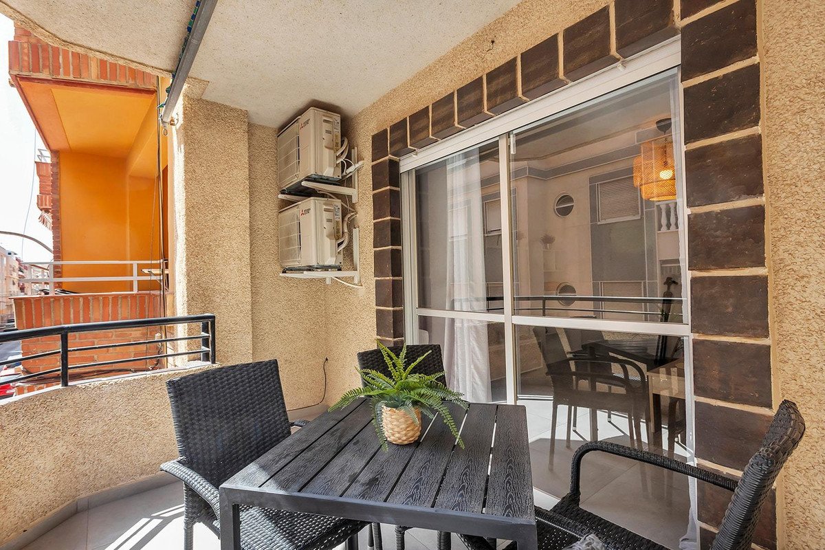 3 Bed Middle Floor Apartment in Playa de los Locos