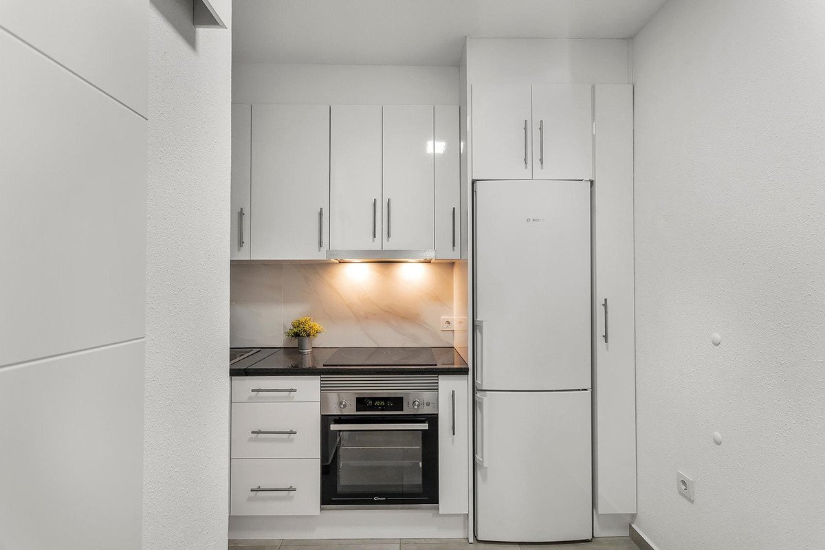 3 Bed Middle Floor Apartment in Playa de los Locos
