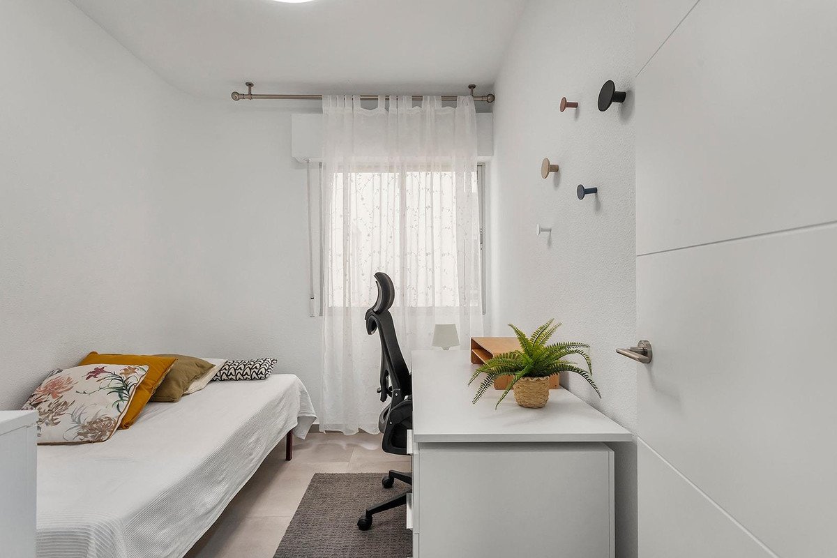3 Bed Middle Floor Apartment in Playa de los Locos