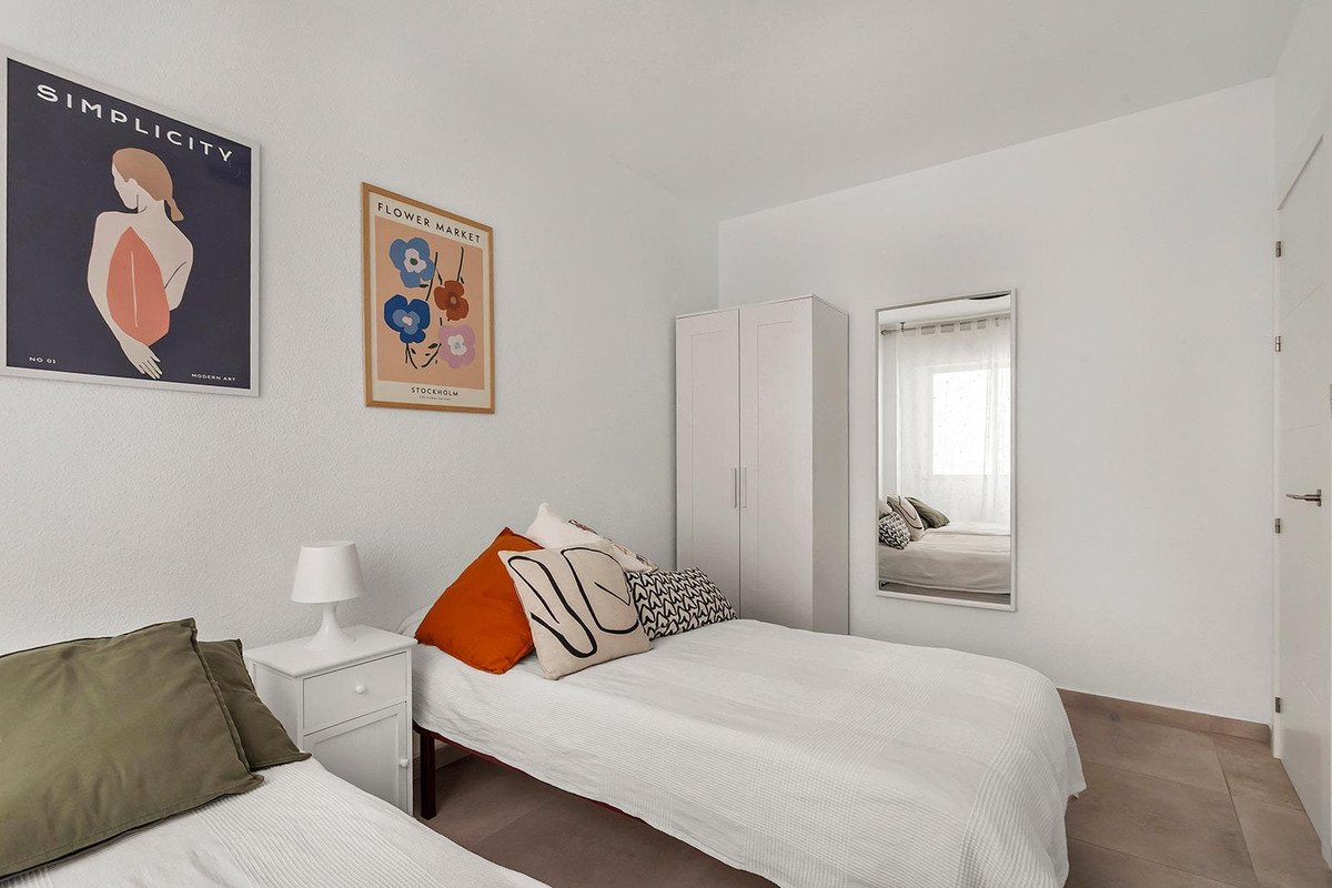 3 Bed Middle Floor Apartment in Playa de los Locos