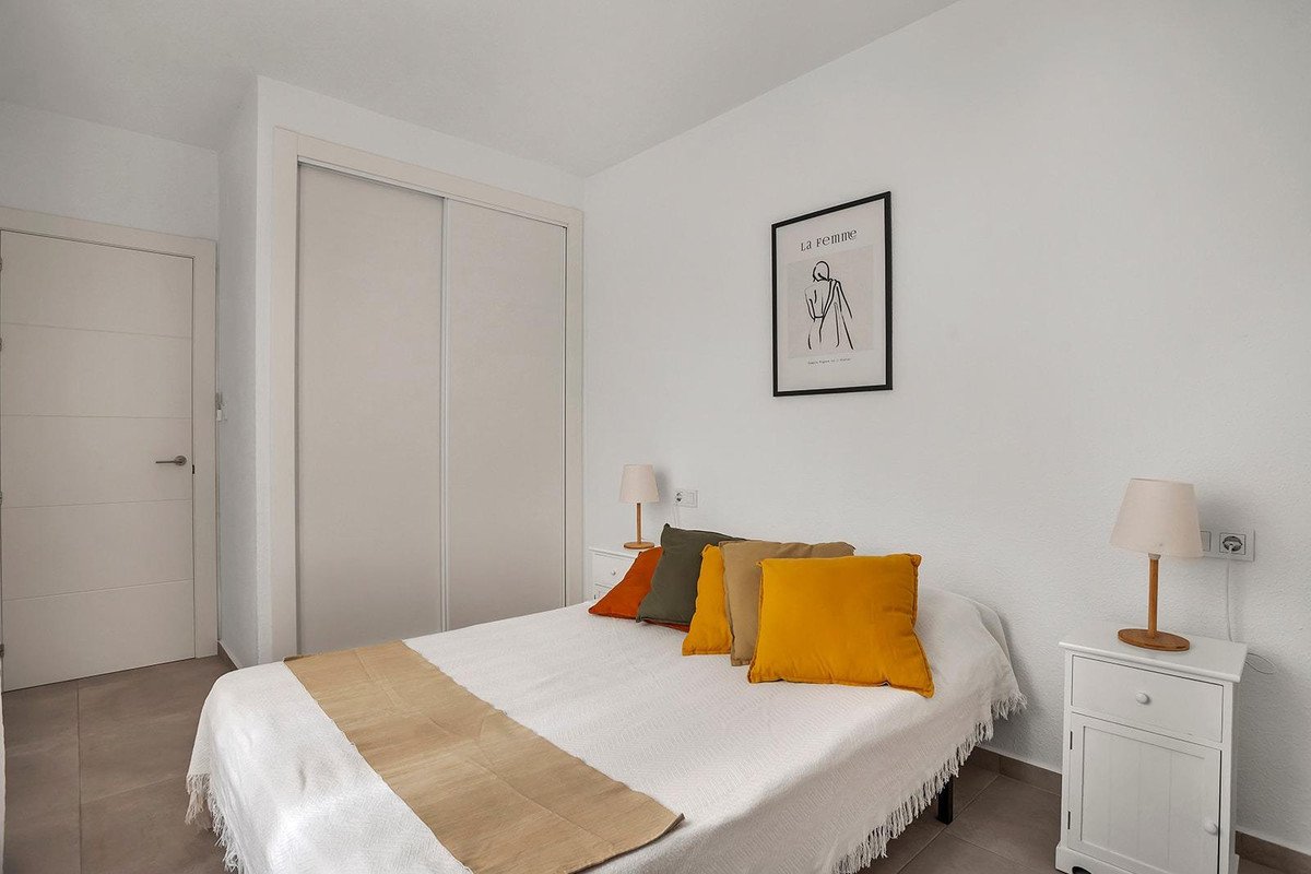 3 Bed Middle Floor Apartment in Playa de los Locos