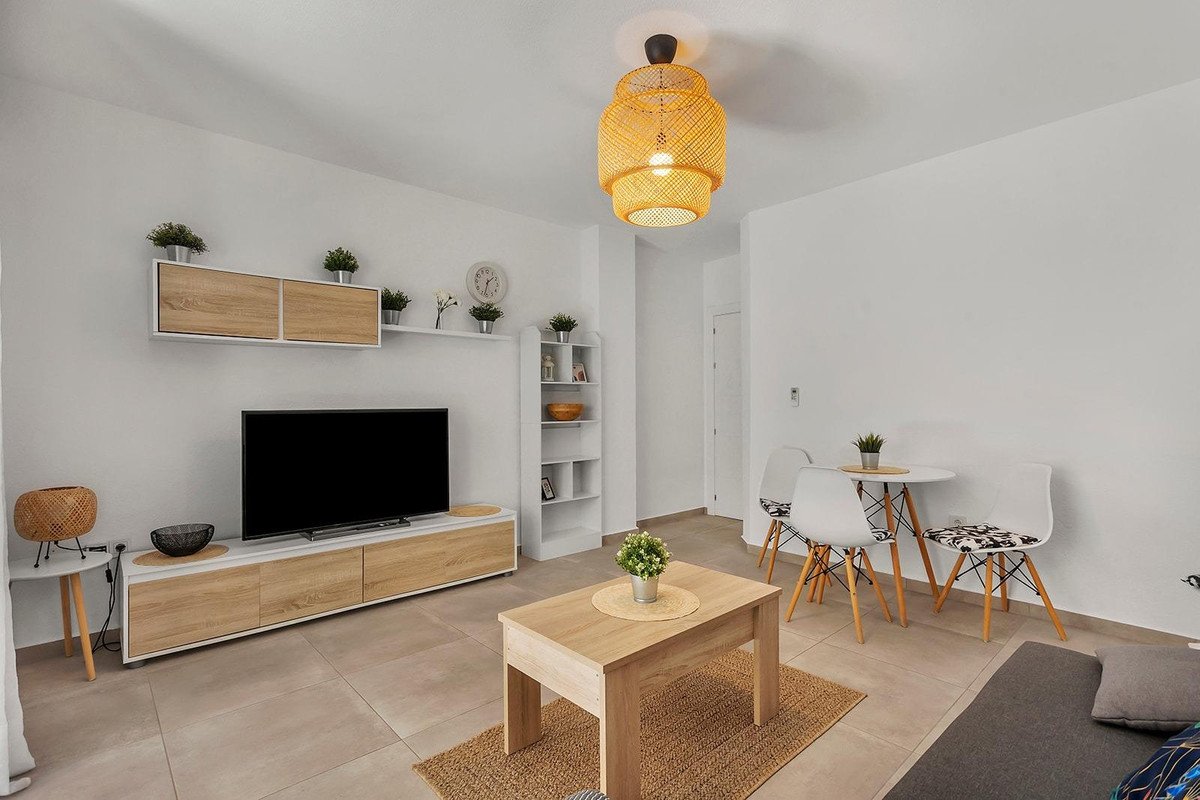 3 Bed Middle Floor Apartment in Playa de los Locos