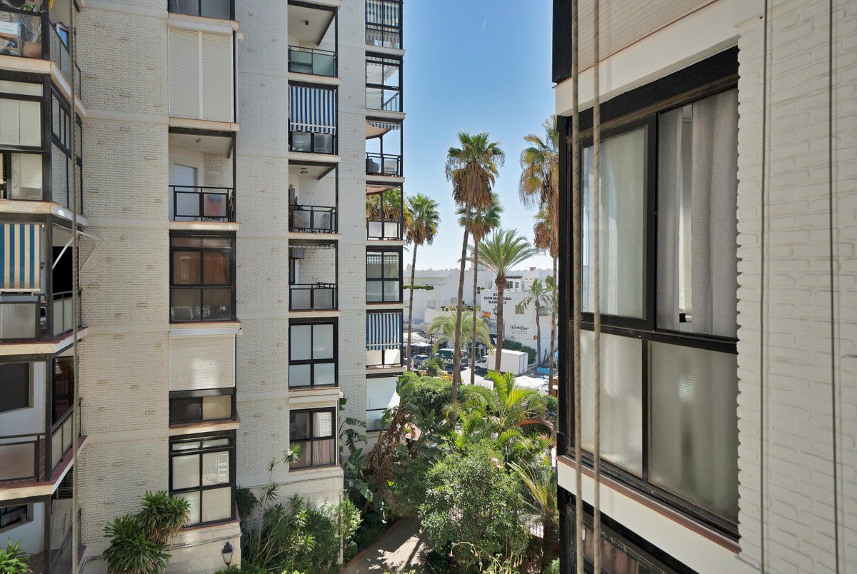 1 Bed Ground Floor Apartment in Marbella