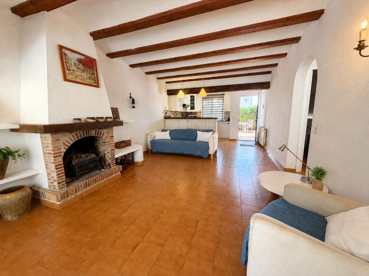 2 Bed Bungalow in Moraira