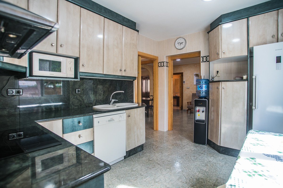 7 Bed Detached Villa in La Matanza