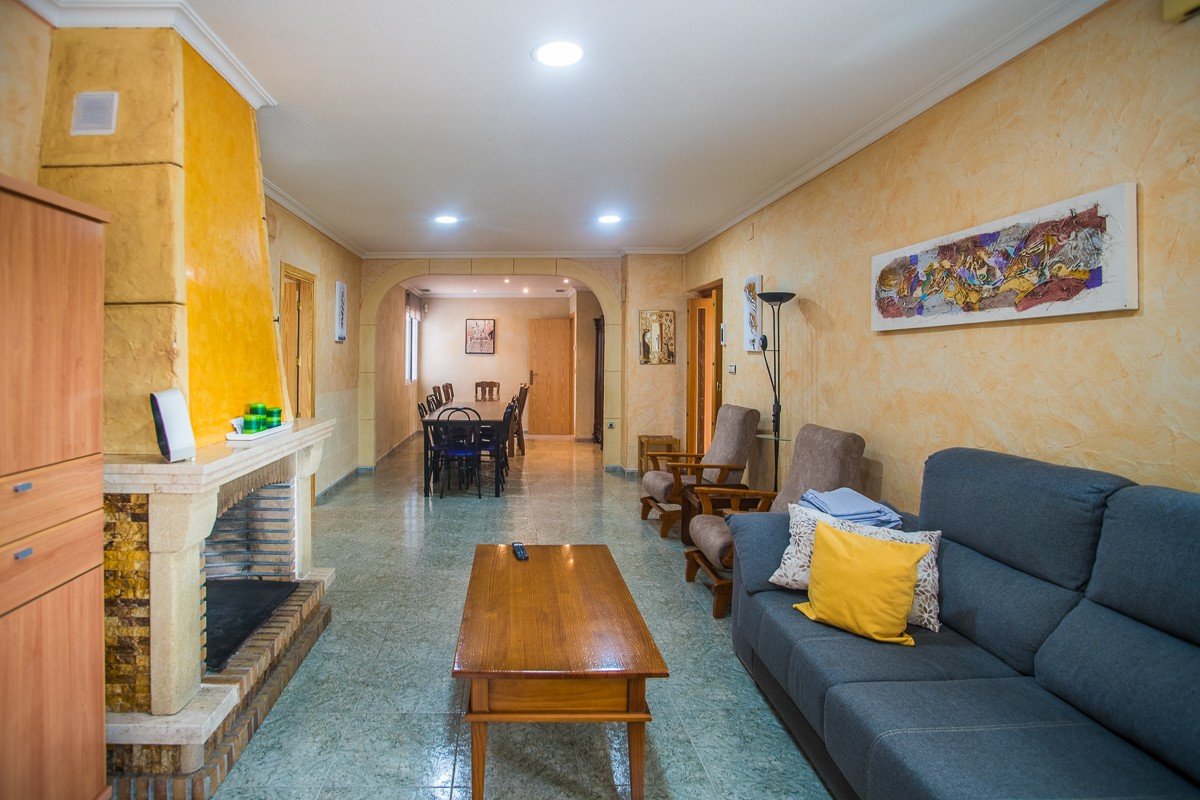 7 Bed Detached Villa in La Matanza