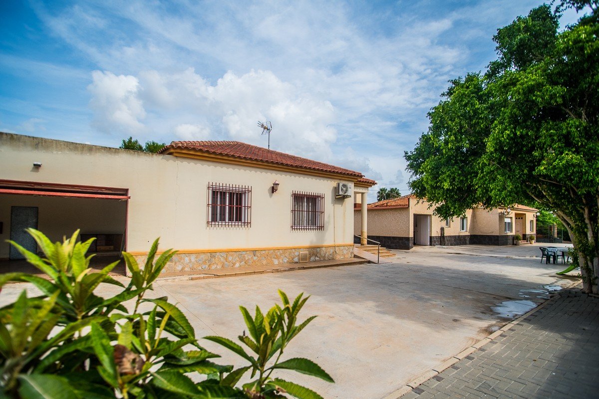 7 Bed Detached Villa in La Matanza