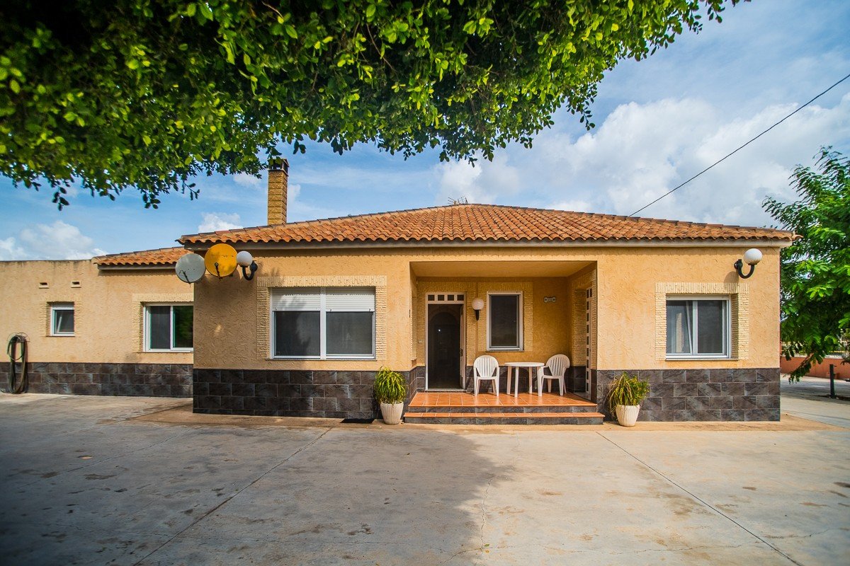 7 Bed Detached Villa in La Matanza