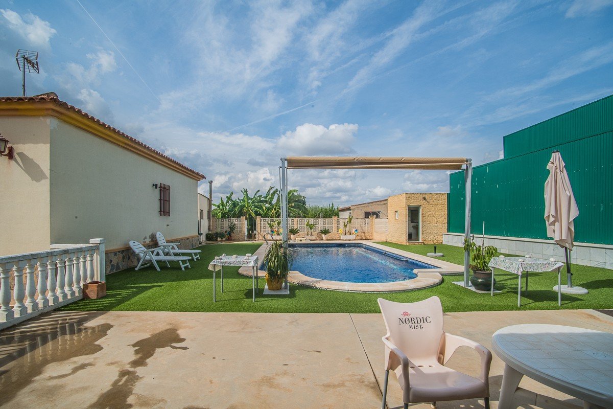 7 Bed Detached Villa in La Matanza