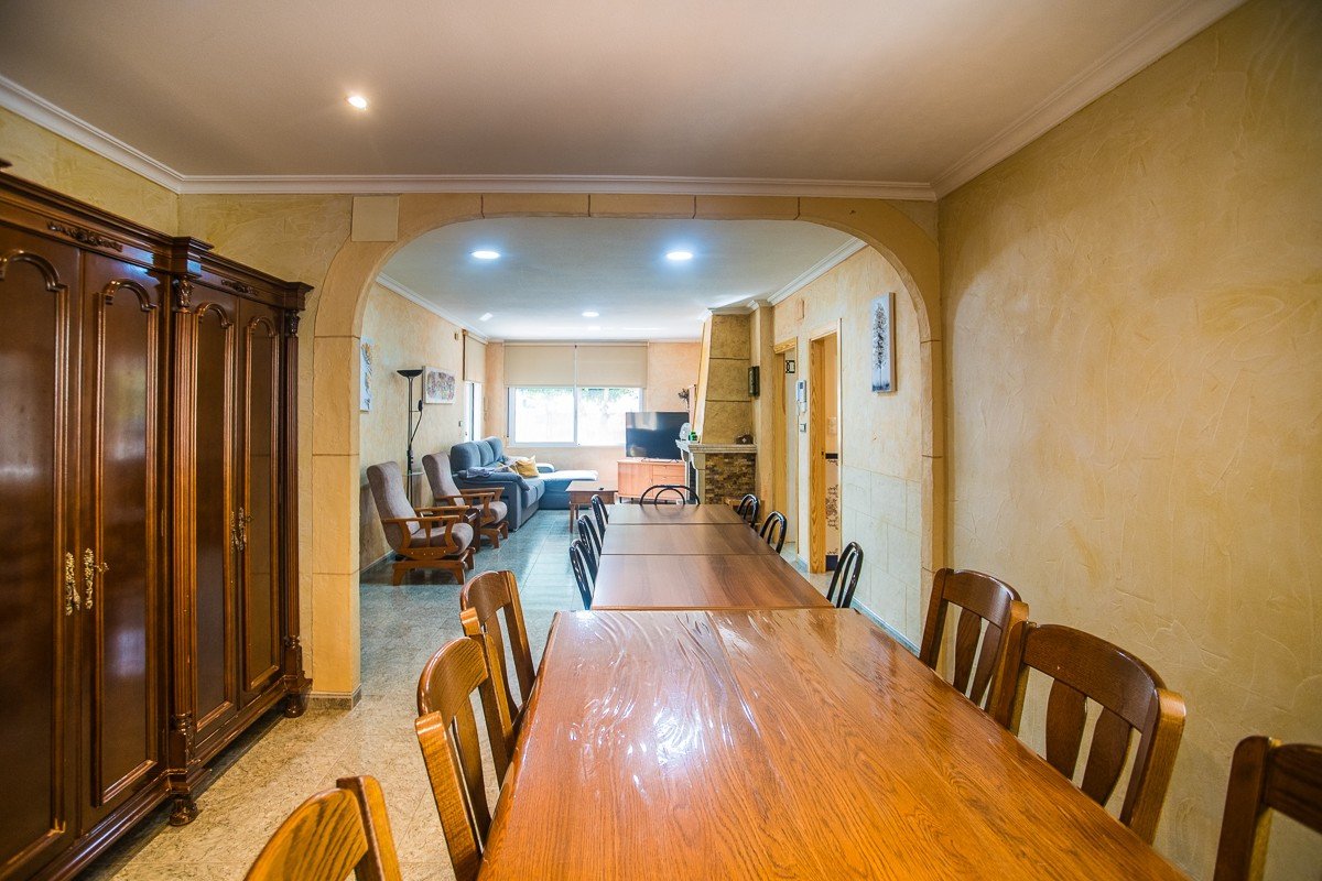 7 Bed Detached Villa in La Matanza