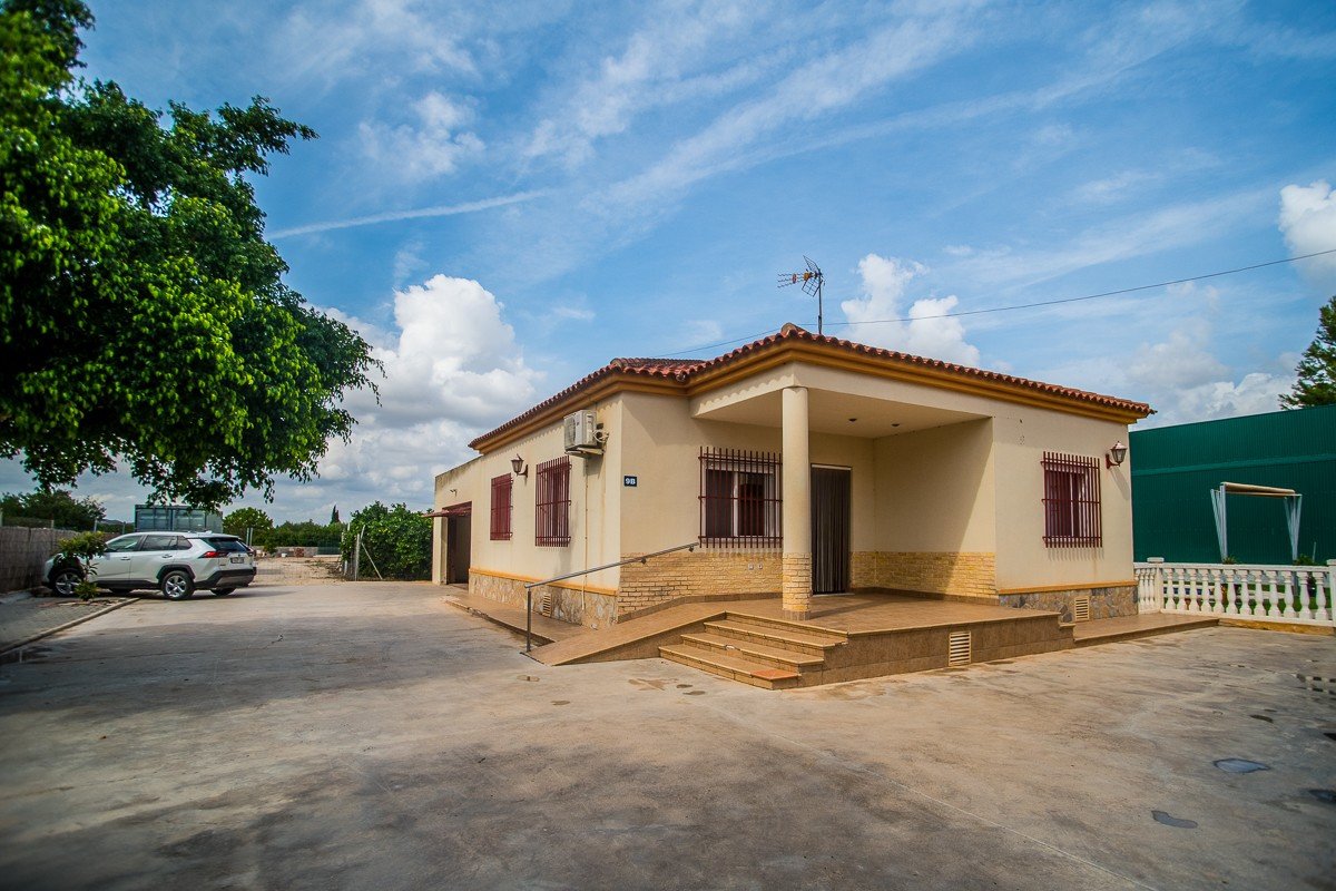 7 Bed Detached Villa in La Matanza